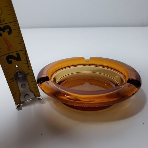 Vintage Round 4" Shallow Ashtray Amber Glass Small Minimalist MCM Decor Circular - Picture 4 of 4
